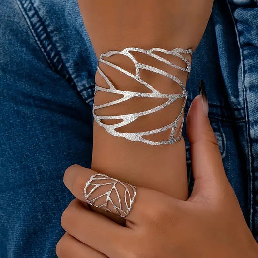 Vintage Leaf Bangle