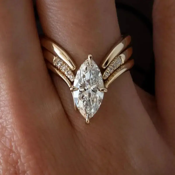 Royal Drop Gold Ring